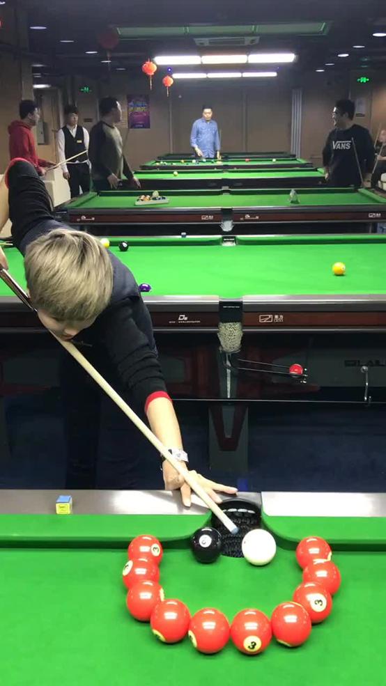 台球的跳球怎么打,台球新手跳球