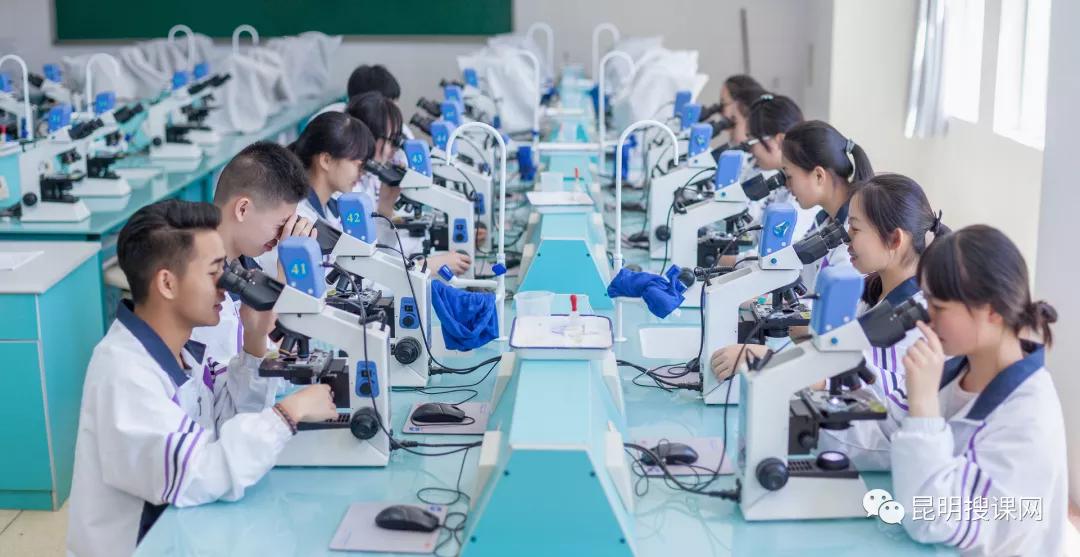 首届高考一本率达77.46%,昆三中经开学校为何成为名校“黑马”?