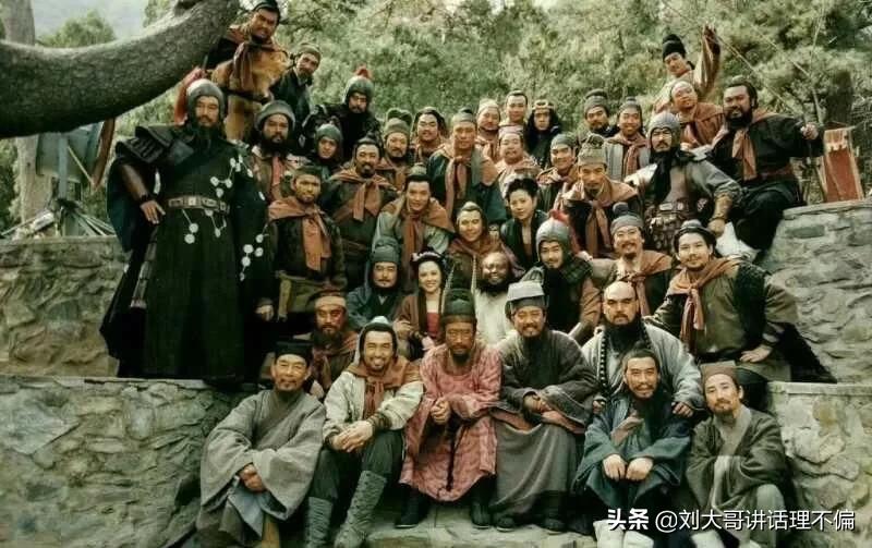 为啥说老不读三国少不看水浒,什么是老不看三国少不看水浒呢