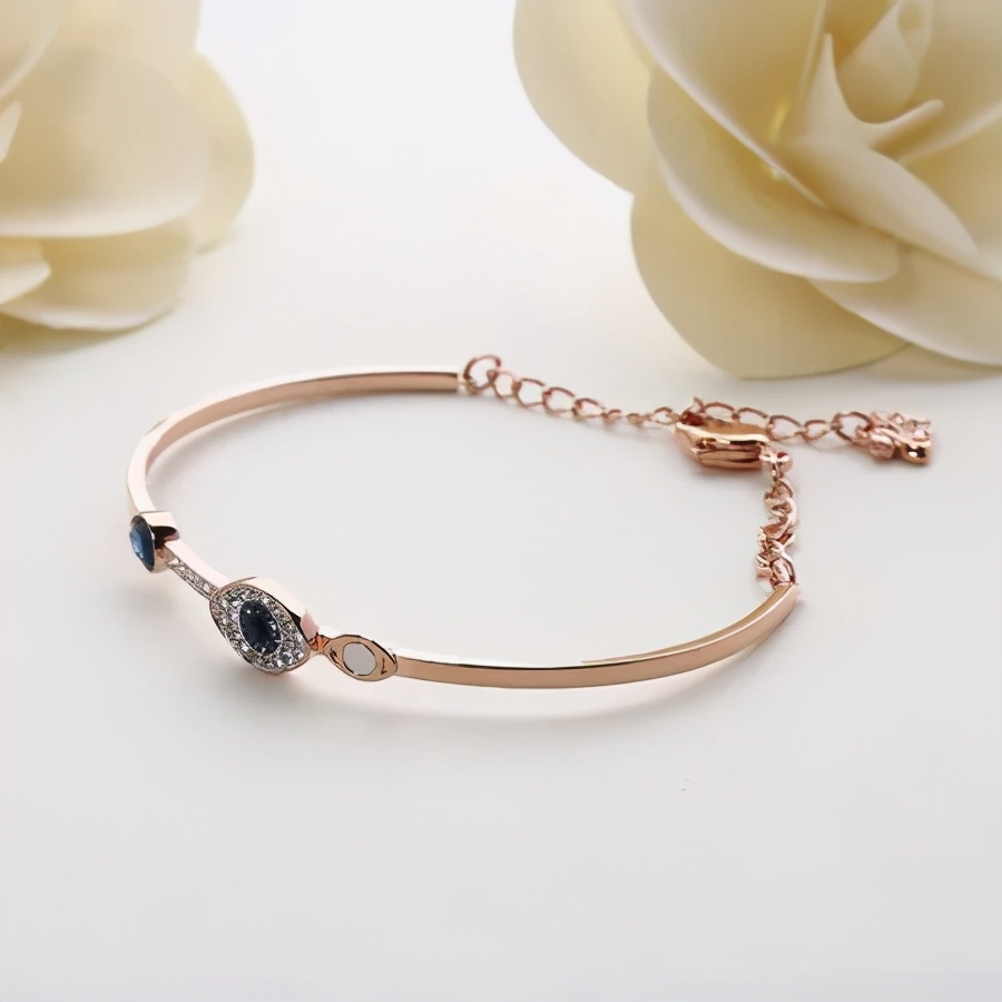 气质女生饰品,气质女神都戴这几种首饰