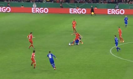 「深度评论」冬歇之后硬仗之前聊聊最近半个月拜仁的攻与防