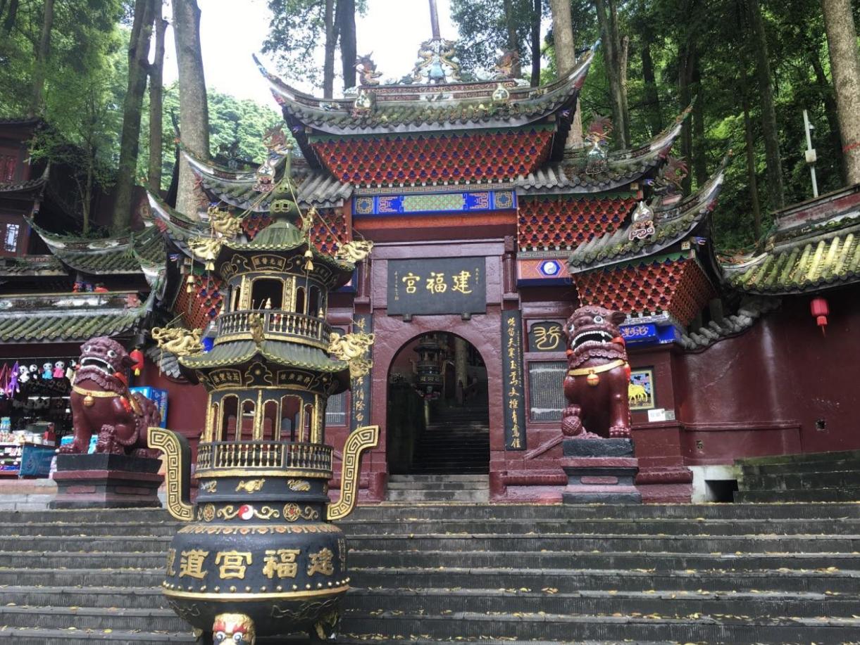 成都旅游必去十大景点推荐峨眉山,成都旅游必去十大景点推荐武侯祠