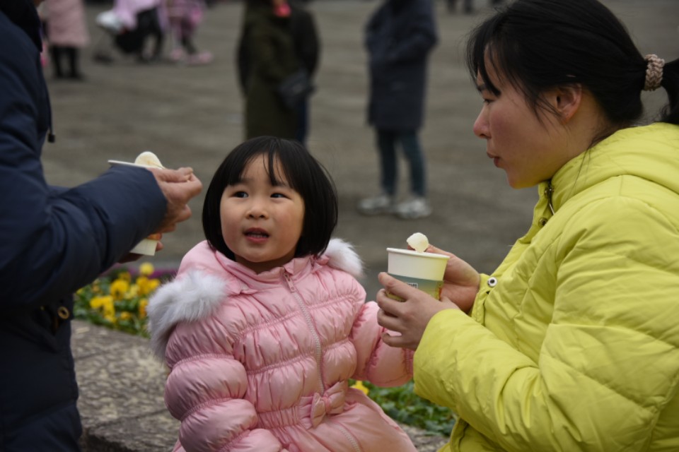喂你吃颗鱼丸——湘湖冬日里最质朴的感动（尼康28-300）