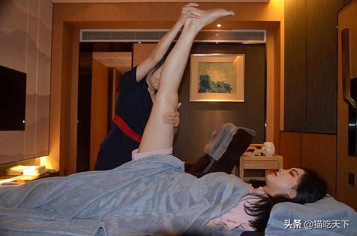 高温天气宅家不无聊,高温暴雨都挡不住人们游玩的步伐