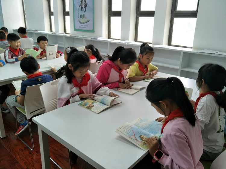 阅读润泽生命文字记录成长——万柏林区凤凰双语小学