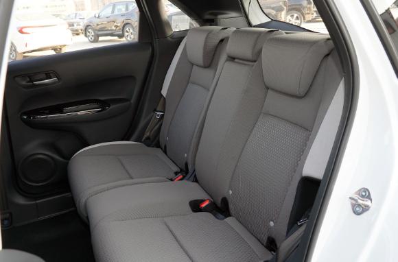 汽车真皮座椅保养用什么油,汽车内饰保养的正确方法