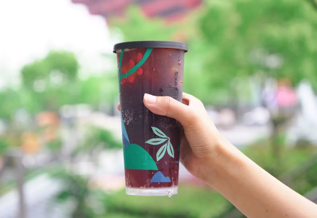 星巴克回归饮品被吐槽,星巴克推出八种饮品吐槽