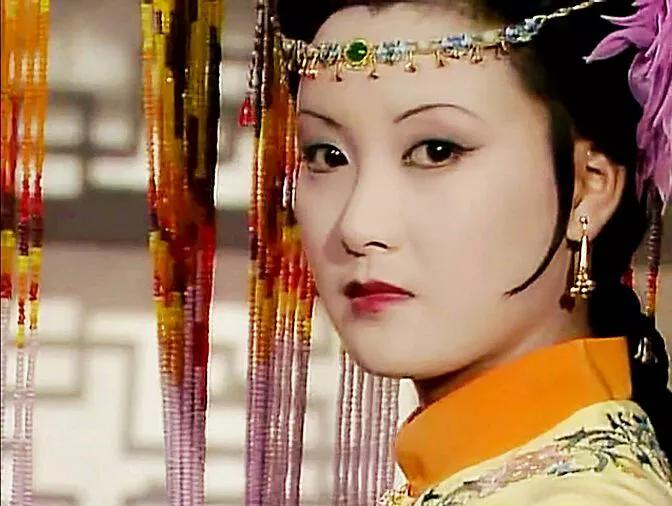 红楼梦王熙凤性格特点分析,红楼梦王熙凤的圆滑处事