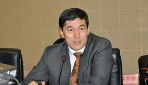 解直锟中植集团旗下投资公司,解直锟出售中融信托