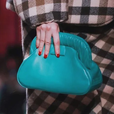 时装周看明星秀场,时装周走秀朋友圈背景