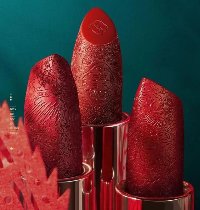 被李佳琦捧火的化妆品，没想到包装成了国潮风