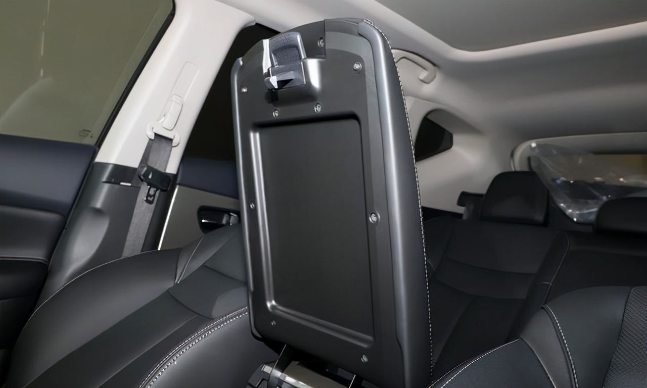 26万提了丰田汉兰达,日产楼兰已开14万公里