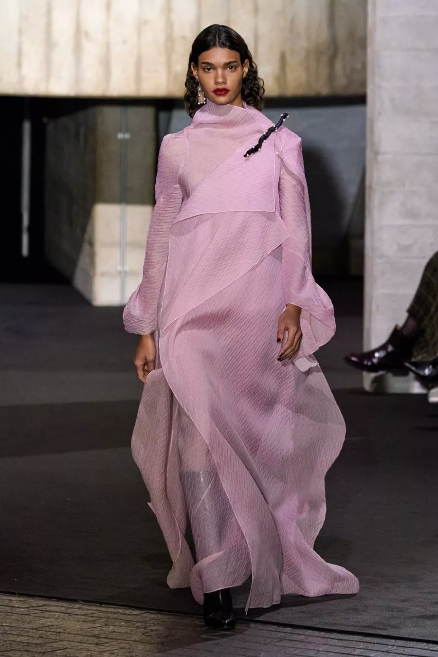 2019伦敦时装周时髦的冬天穿搭,2020年伦敦时装周视频