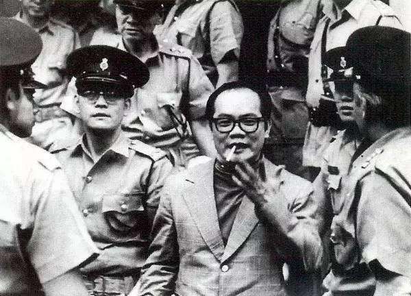 香港回归后,曾经横行的黑帮势力为何消失?看看这位大佬就知道了