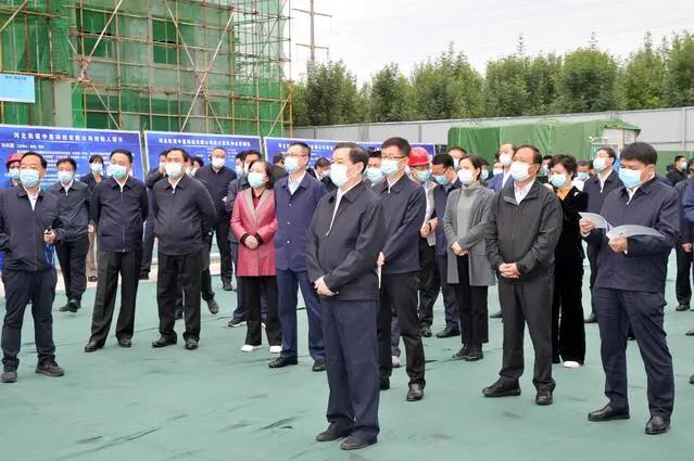 重点项目上半年观摩总结会议召开,我市重点项目建设实地观摩评议