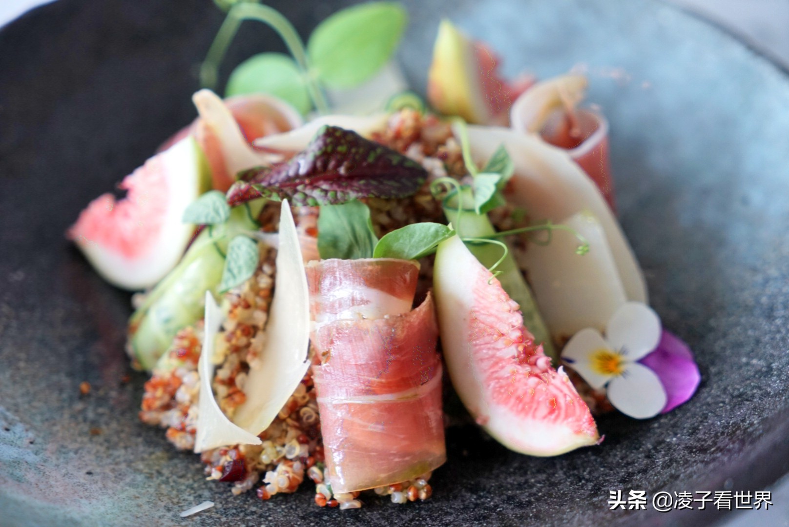 西单这家餐厅你不来就亏了，园庭这环境这菜品绝了