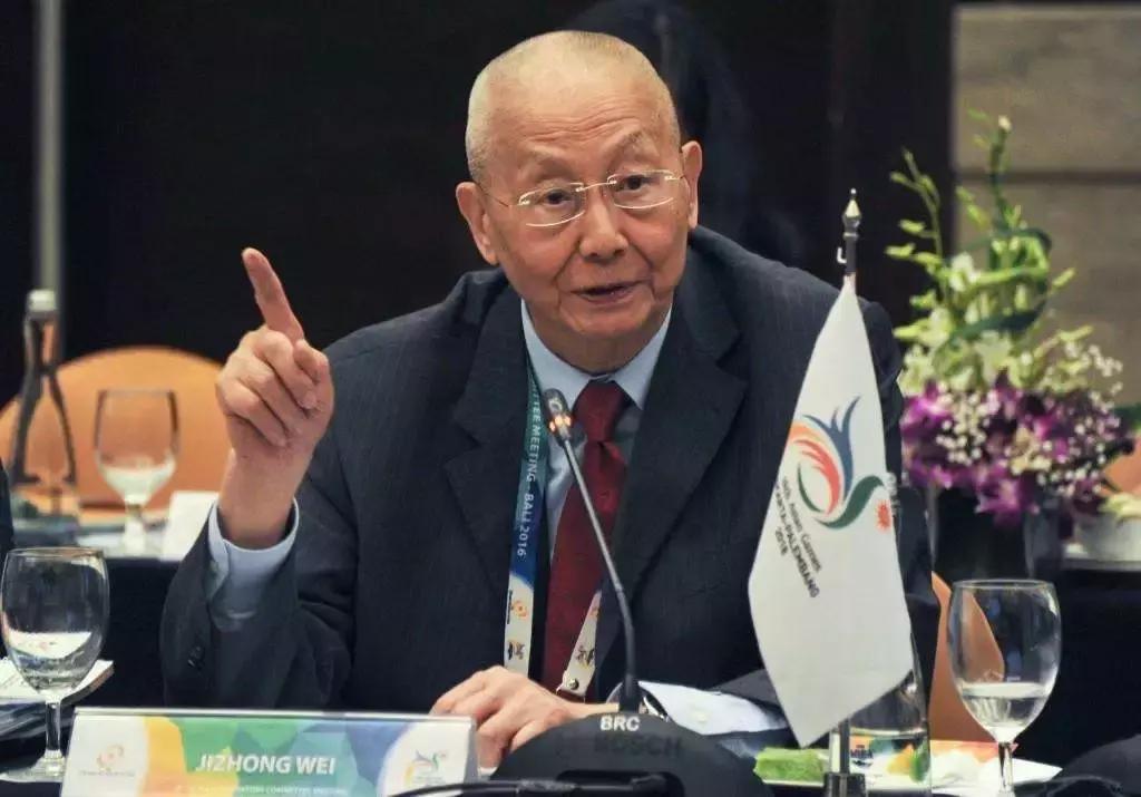 电竞产业的变革者们:一位豪门子弟,一位老人,一位童年回忆