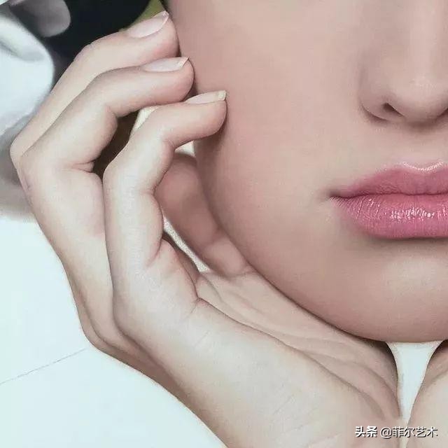 美女画家画美女，怎么看怎么美，看着她的画呼吸都要停滞了