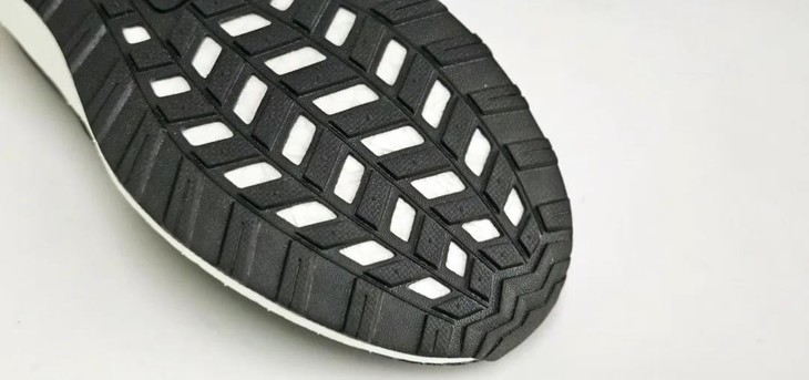 一双好跑鞋标准,一双好的跑步鞋重要性