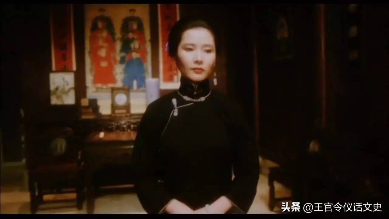 张爱玲小说里面女主小艾,张爱玲小说小艾悲惨命运的表现