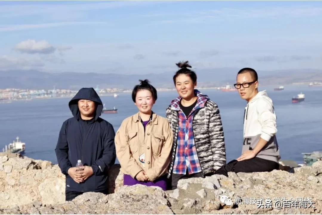 这个小妮不简单,乡下丫头不简单