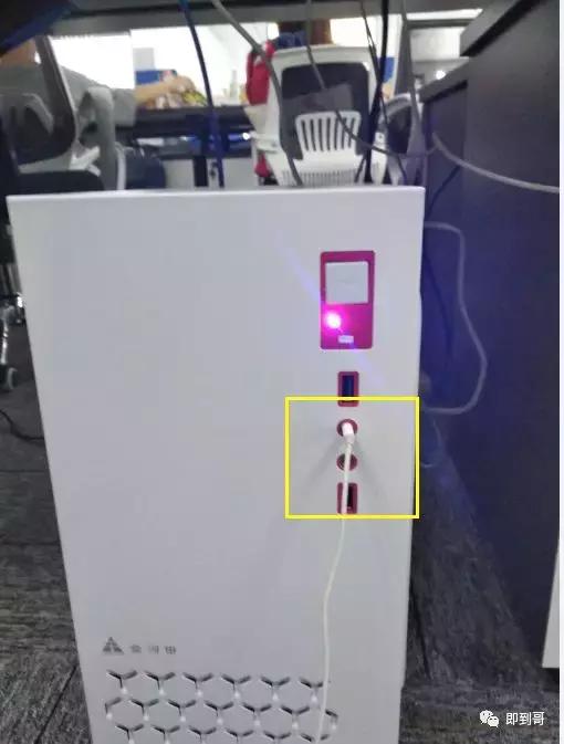 电脑前置耳机孔一边没声音,电脑前置面板插口没声音