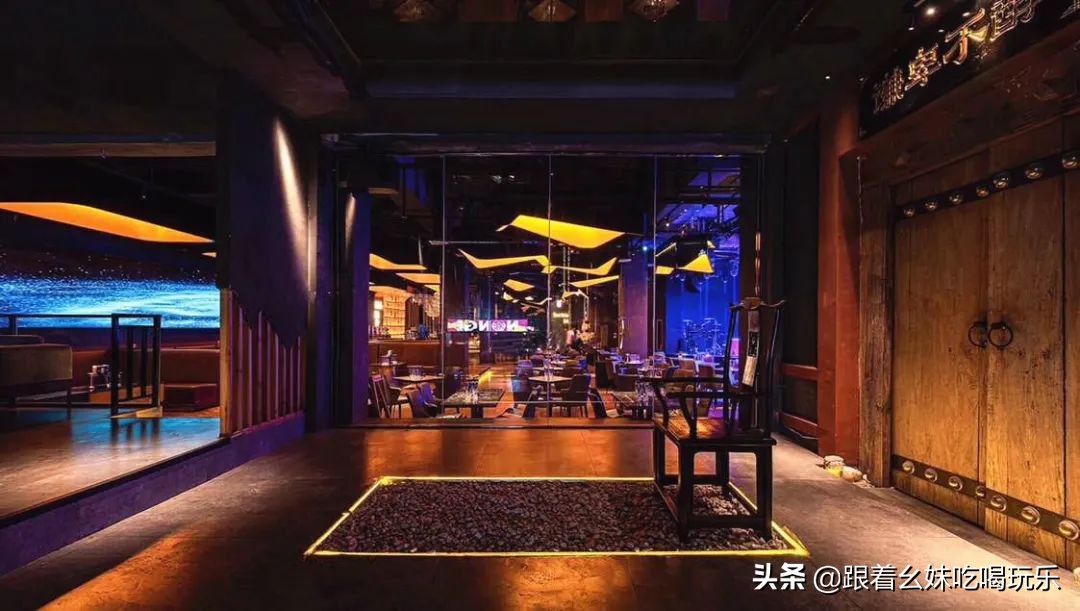 太燃了歌曲视频,西安音乐烧烤餐厅