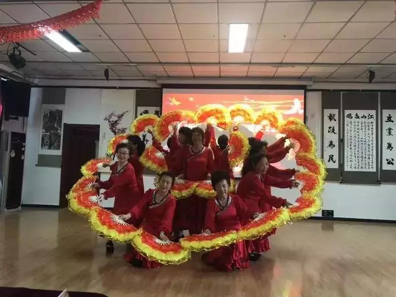 祝福祖国简短视频,那些让你为祖国热泪盈眶的瞬间