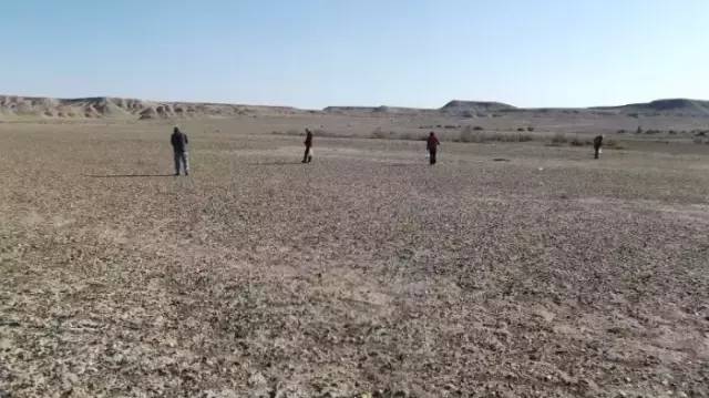 戈壁玉与戈壁石的区分,戈壁玉和戈壁石的区别