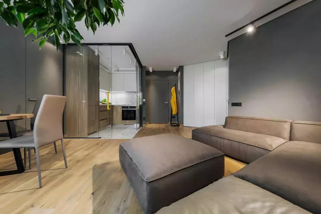 人生第一套房不是娘家也不是婆家,人生第一套房子不靠父母