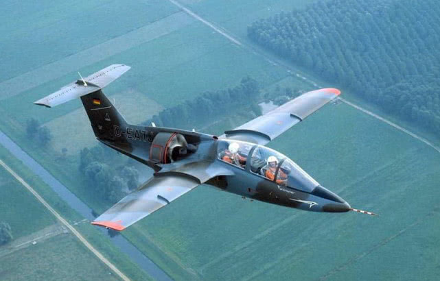 冷战德国喷气飞机,德国第一架喷气飞机