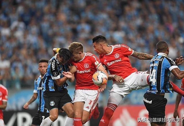 世界杯史上最惨烈十大斗殴事件,南美足球比赛冲突打群架红牌罚下