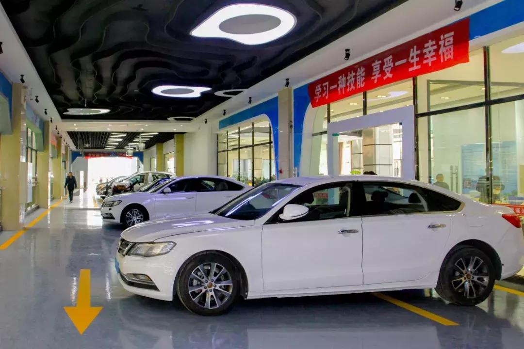 国内最大的新能源汽车实训设备,汽车实训基地