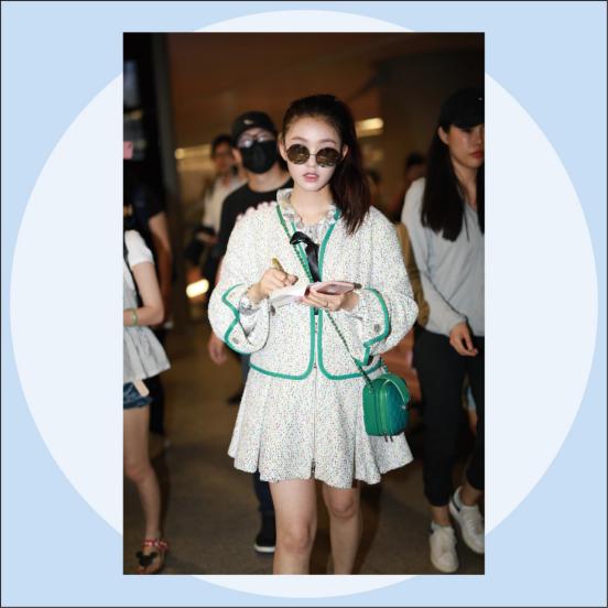 休闲百搭斜挎云朵包,高级感白色大包包洋气大方