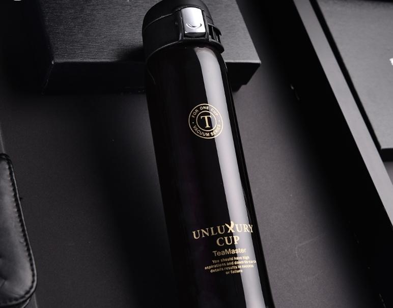 圣诞节适合给男生送的礼物,适合圣诞节送给男生的礼物