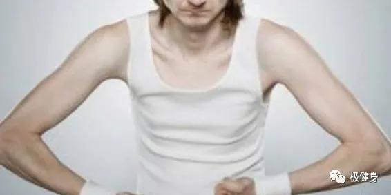 穿衣服撑不起来是骨架小吗,胸肌锻炼多久能穿衣有型