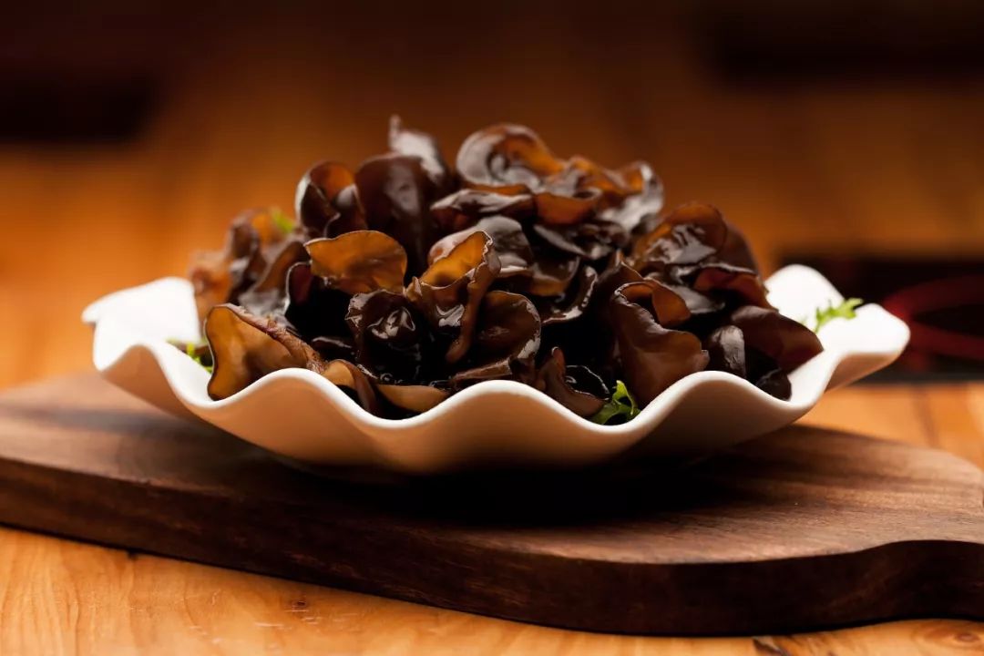 木耳怎样吃不会中毒,什么情况下的木耳不能吃