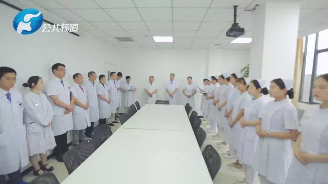 拼搏亮剑|河南大学第一附属医院胸腔镜辅助食管癌根治横结肠代食管手术纪实