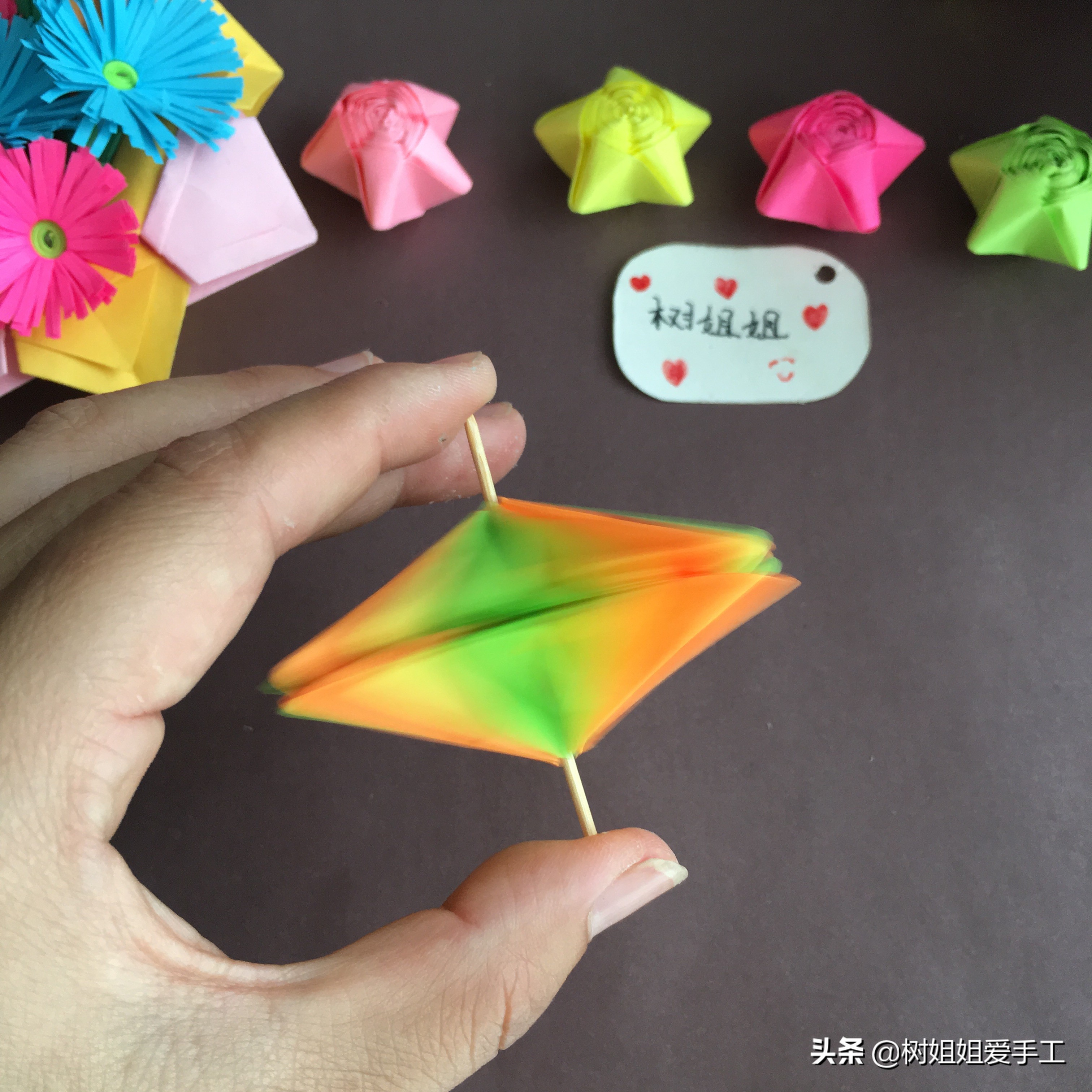 小折纸大智慧，1种折法折出的发簪、陀螺、纸伞