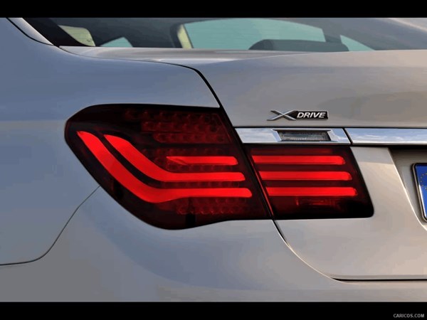 停车熄火后p灯亮着,停车熄火后大灯亮怎么回事