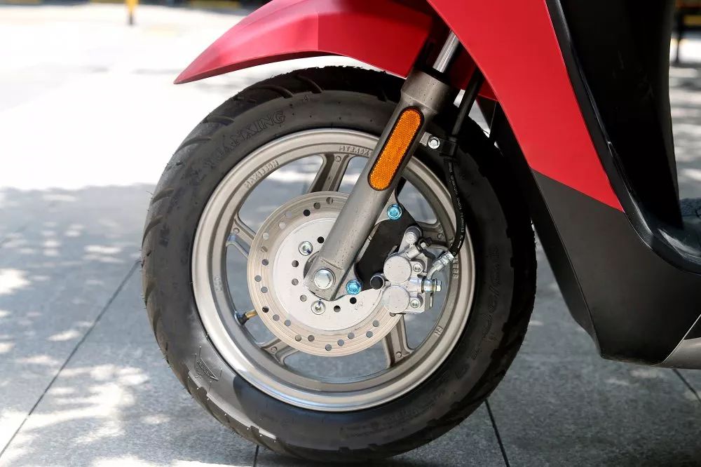 带上头盔，与宗申MO悦一起去山城流浪