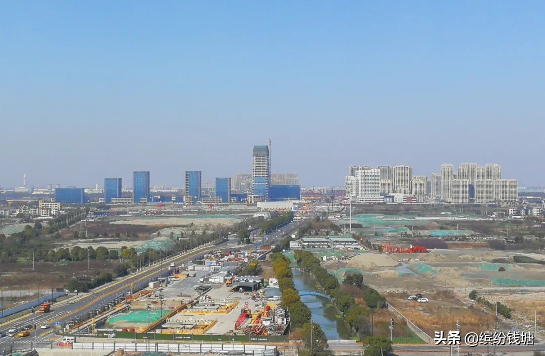 “迟到​”的地铁义南路站，义蓬南or核心区，回到那年你怎么选？