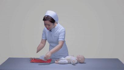 宝宝从高处摔下来没伤要去医院吗,婴儿从高处跌落摔到头危险期多久