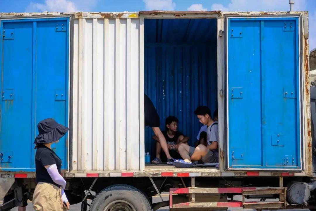 人在新乡，我们的家还在水里