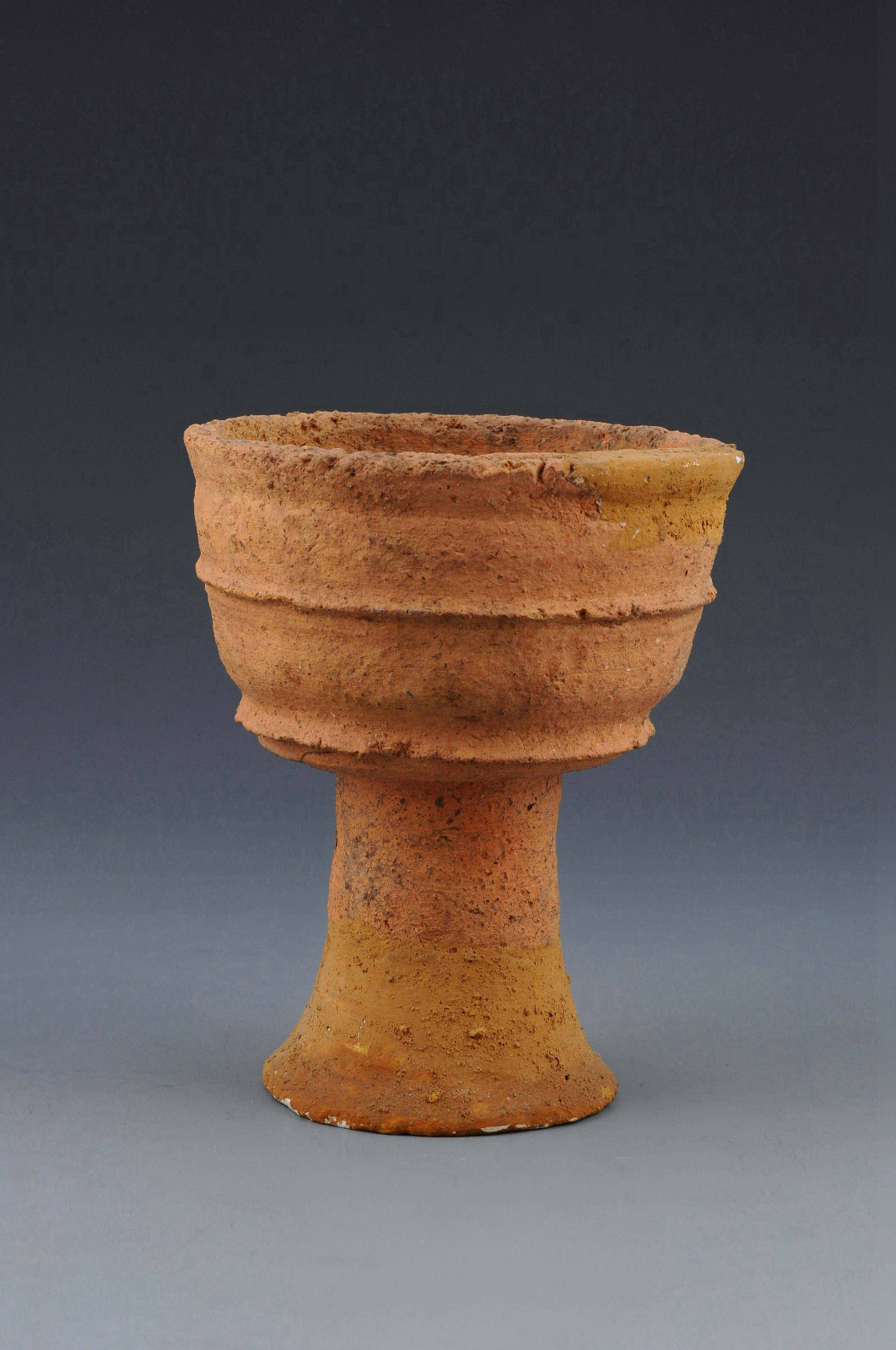 以前古人喝酒都是拿碗喝度数大吗,古人喝酒专用杯