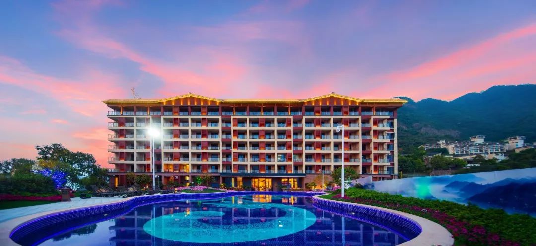 广东省内海拔最高的5星温泉金叶子，高山温泉+房间温泉一并拥有