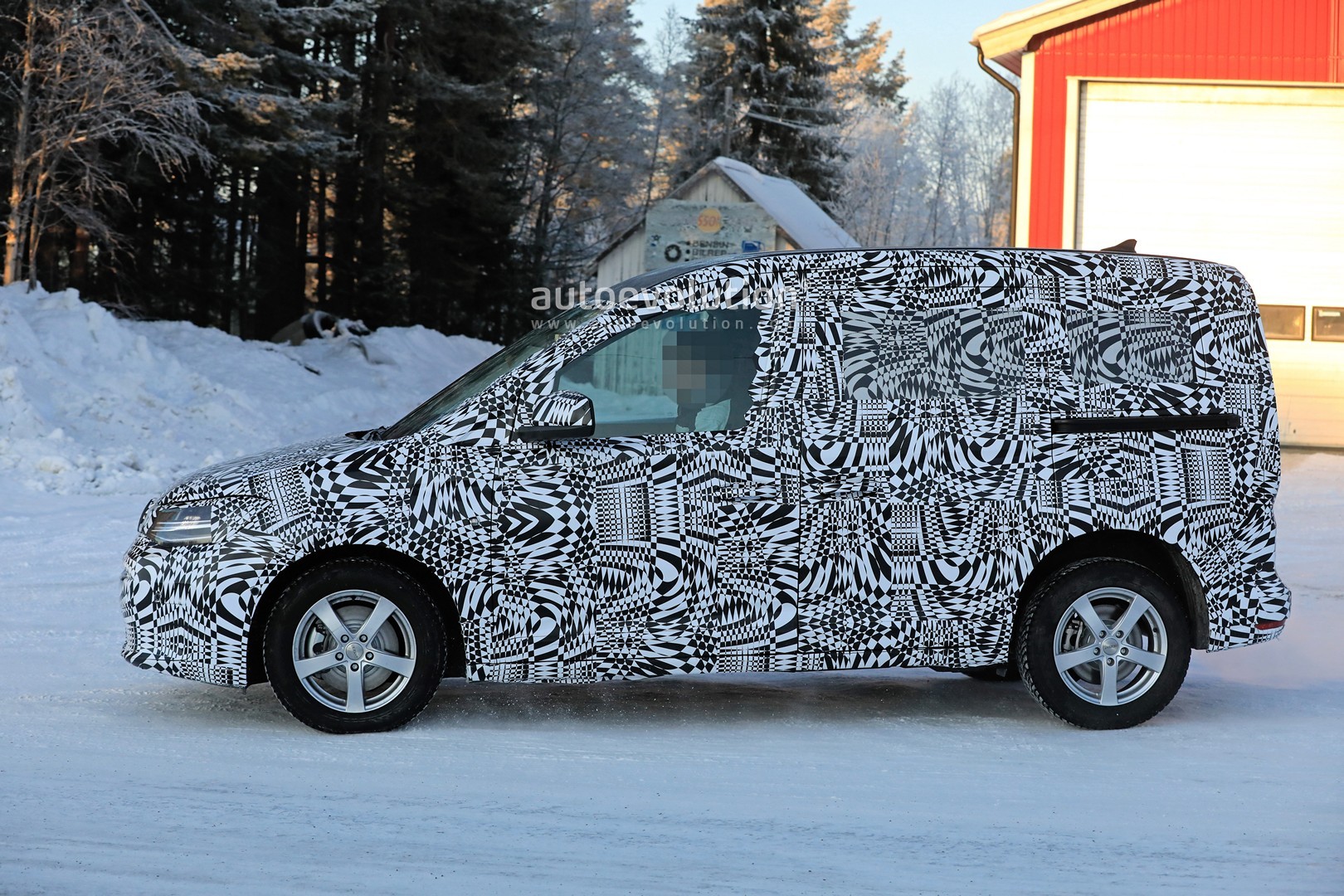 大众全新开迪实拍基于mqb平台打造,全新大众开迪2020款