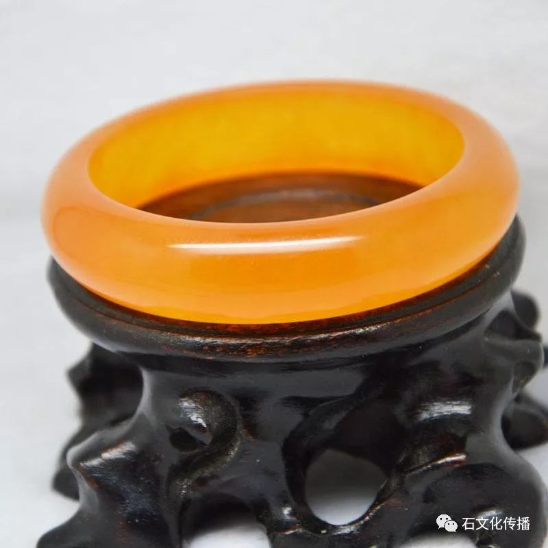 新疆精品金丝玉原石图片,金丝玉何为精品