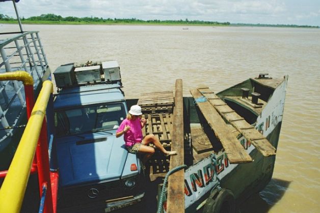54岁裸辞，花45W流浪地球26年，炸上BBC，这...