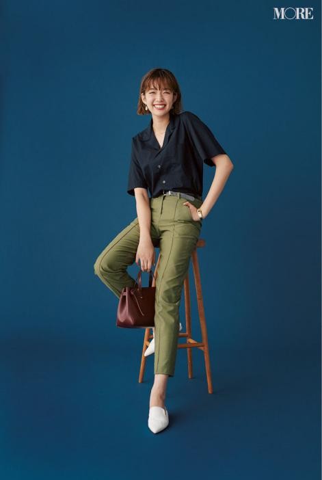 军绿色和藏蓝色裤子哪个好看,军绿色裤子和黑色裤子哪个好看